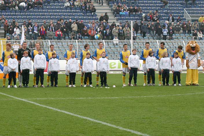 Bad K�sener Einlaufkinder in der 3. Liga